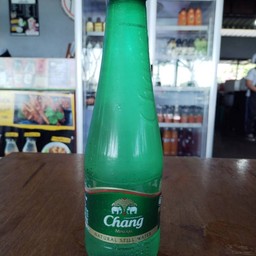 น้ำแร่คริสตัล