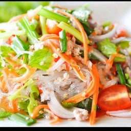 ยำวุ้นเส้นหมูสับ