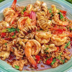 ข้าวผัดกระเพราทะเล