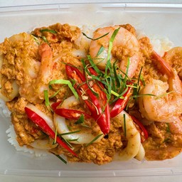 ข้าวราดห่อหมกทะเลไข่ข้น