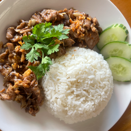 ข้าวหมูทอดกระเทียม