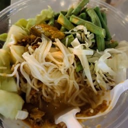 ร้านขนมจีน ตลาดต้นไทร แบริ่ง