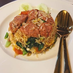 ข้าวผัดแหนม