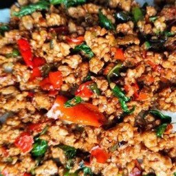 [อร่อยซ่ากับโค้ก] ผัดกะเพรา +  โค้ก ออริจินัล (กระป๋อง) 