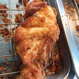 อกไก่ทอดกลาง