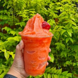 สตรอเบอร์รี่พีชปั่น