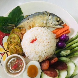 ข้าวน้ำพริกลงเรือ