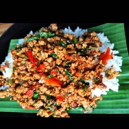 กระเพราหมู