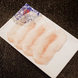 เนื้อจระเข้สไลด์ 30 กรัม 鳄鱼肉30克