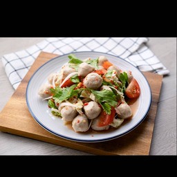 ยำลูกชิ้น