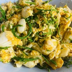 เนื้อปูผัดชะอม