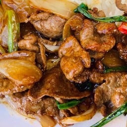 ตับผัดน้ำมันหอยเป็นกับ