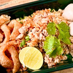 หมี่คลุก-หมูสับ+ลูกชิ้น