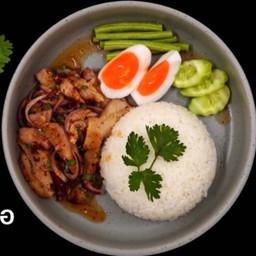 ข้าวน้ำตกคอหมูย่าง+ไข่ต้ม