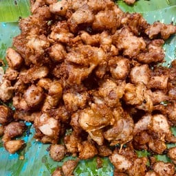 หมูกระเทียมพริกไทย