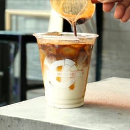ICED CARAMEL MACCHIATO