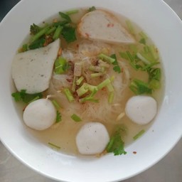 ก๋วยเตี๋ยวลูกชิ้นปลารวม