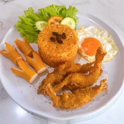 ข้าวผัดอเมริกันกุ้งทอด