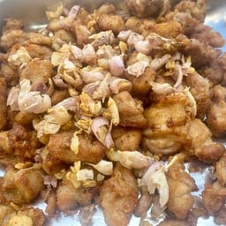 นาราหมูทอดใบตอง ตรงข้ามตลาดท้ายรถนาคา