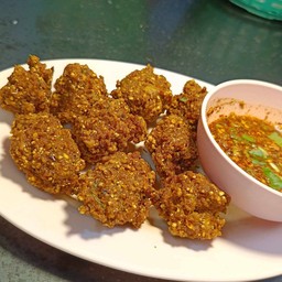 ลาบหมูทอด