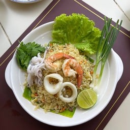 ข้าวผัดทะเล