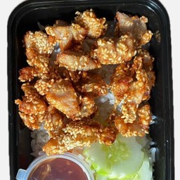 ข้าวหมูทอดคลุกงา