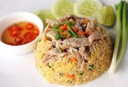 ข้าวผัดหมู