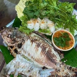 ปลาเผาพร้อมชุดเมี่ยง ปลาไซร้1โล2ขีด