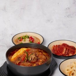 แกงเผ็ดรวมเนื้อ