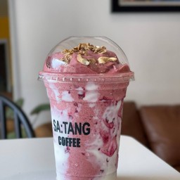 Burgundy เบอกันดี้