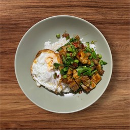 กะเพราหมูกรอบ