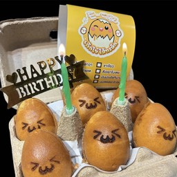 เซ็ต Happy birthday เล็ก (เค้กไข่ 6 ชิ้น+เทียน+ป้าย)