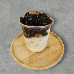 เฉาก๊วยนมสด