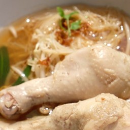 ก๋วยเตี๋ยวไก่ตุ๋น