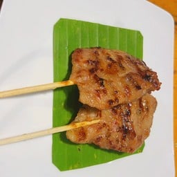 หมูปิ้งนมสด (ไม้ใหญ่)