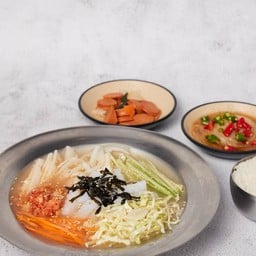 สลัดวุ้นในซุปเย็น