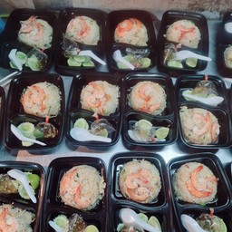ข.ผัดกุ้ง+หมึกxl