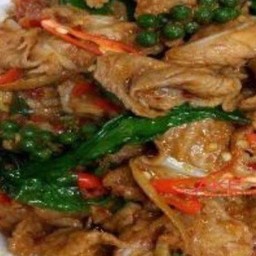 ผัดฉ่าหมูชิ้นโหระพา  เป็นกับ