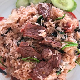 ข้าวผัดเนื้อแดง