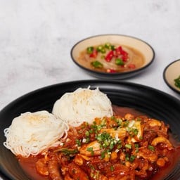 ปลาหมึกผัดซอสเผ็ด