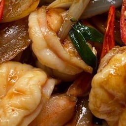 กุ้งผัดน้ำมันหอยเป็นกับ