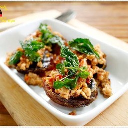 ข้าวกะเพราไข่เยี่ยวม้าหมูสับ