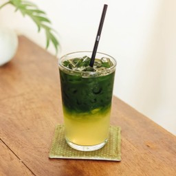 ชาเขียวน้ำผึ้งมะนาว