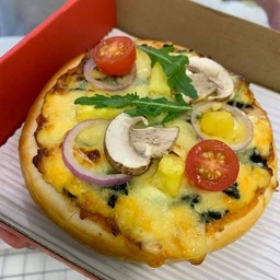 พิซซ่าโฮมเมด หน้าผักรวม ถาดกลาง