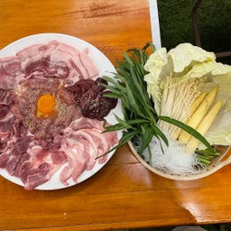 หมูล้วน ชุดเล็ก