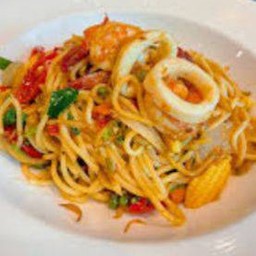 สปาเก็ตตี้ ผัดขี้เมา