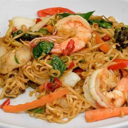 มาม่าผัดขี้เมาทะเล