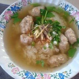 ข้าวต้ม หมูเด้ง