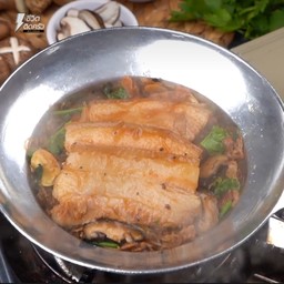 หมูสามชั้นอบวุ้นเส้น