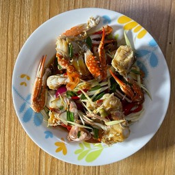 แซ่บกลางซอย ส้มตำ ยำ ครกแตก